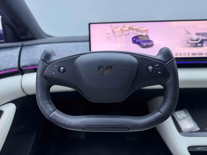 Фото 17 - Geely Jiyue 07