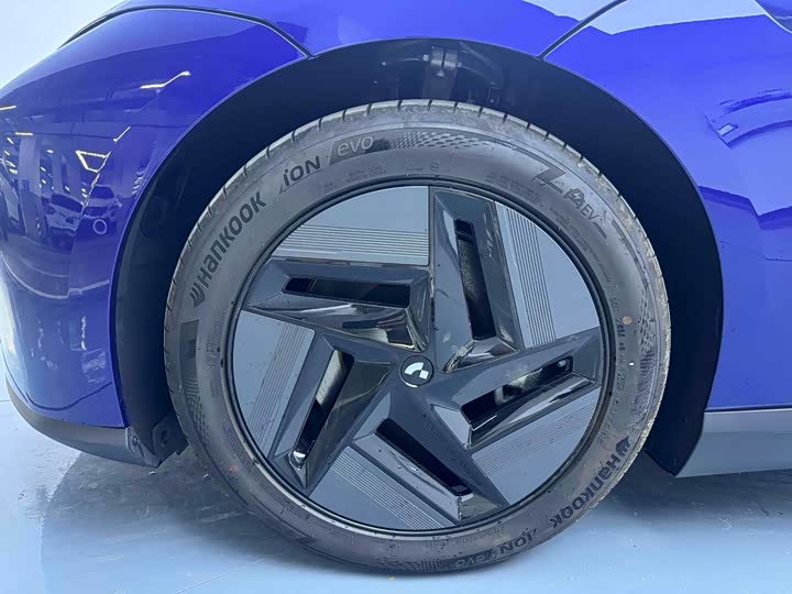 Фото 26 - Geely Jiyue 07