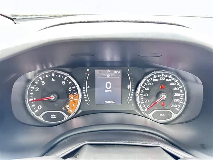 Фото 6 - Jeep Renegade