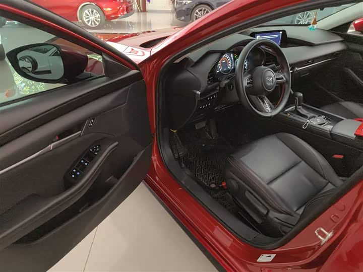 Фото 16 - Mazda 3 (Axela)