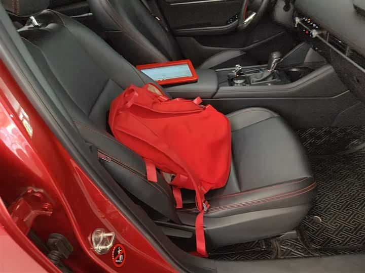 Фото 25 - Mazda 3 (Axela)