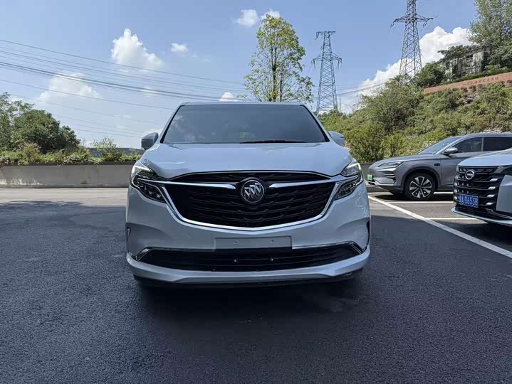 Фото 2 - Buick GL8 ES