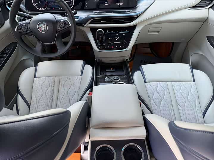 Фото 22 - Buick GL8 ES