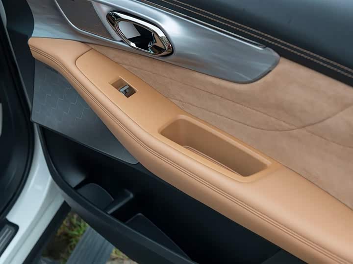 Фото 38 - GAC Trumpchi ES9