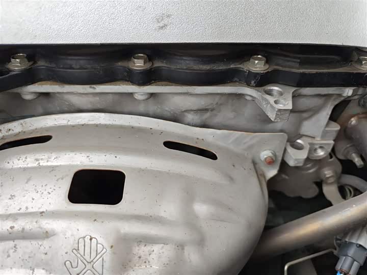 Фото 21 - Toyota Yaris L Hatchback