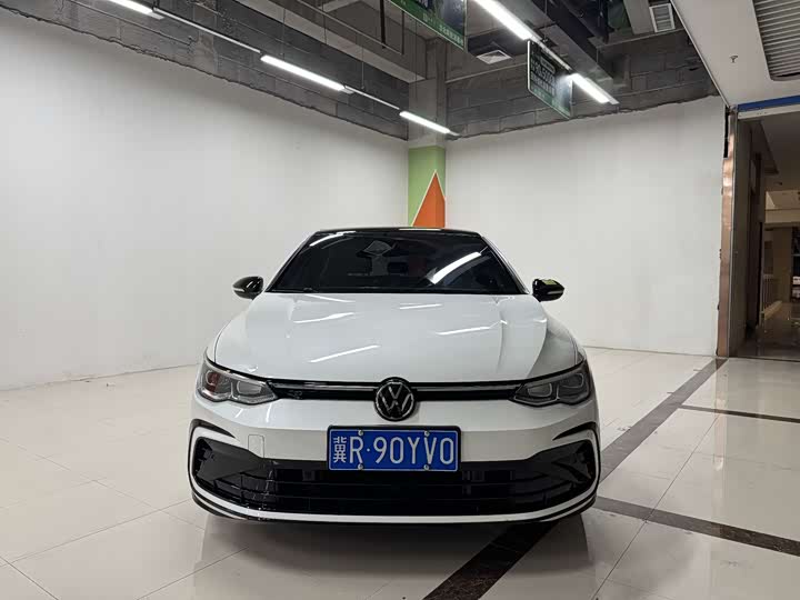 Фото 2 - Volkswagen Golf