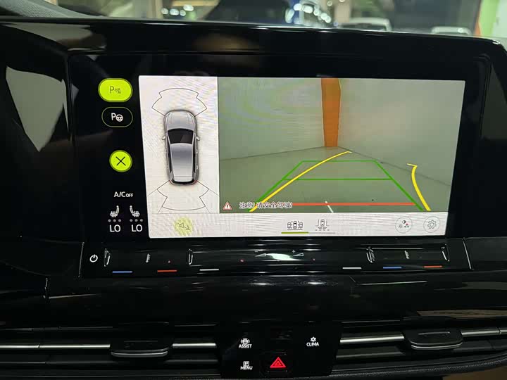 Фото 8 - Volkswagen Golf