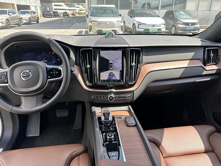 Фото 8 - Volvo XC60 Hybrid