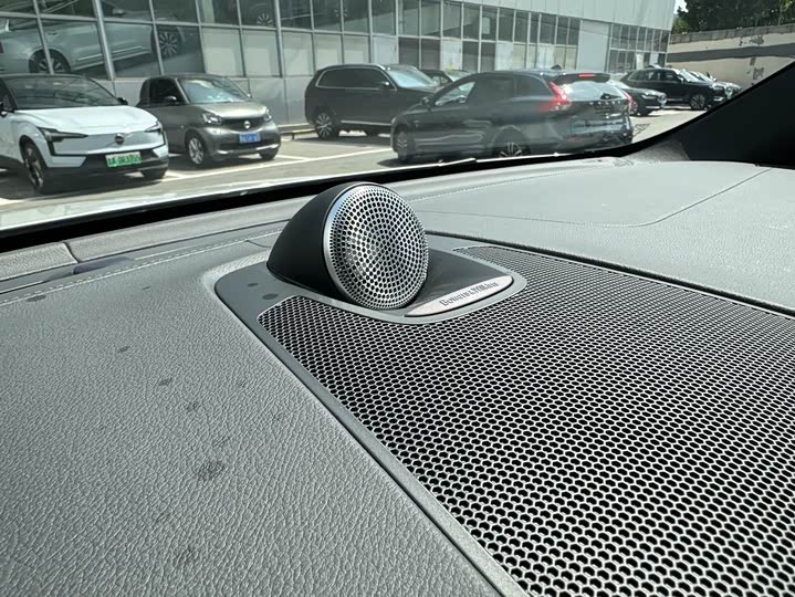 Фото 9 - Volvo XC60 Hybrid