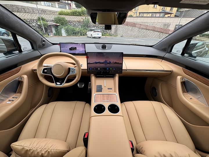 Фото 10 - Luxeed R7