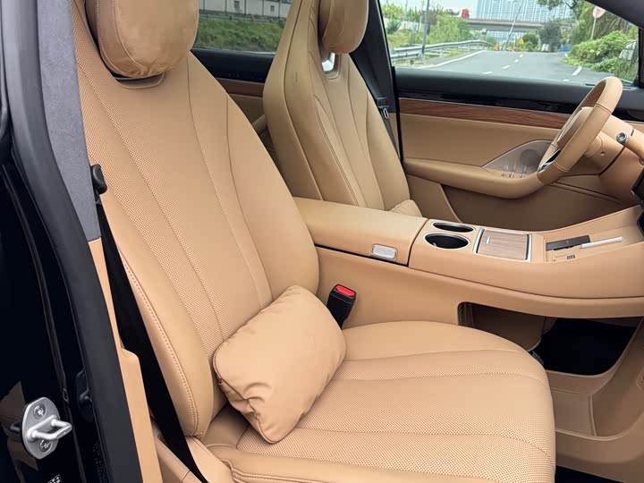 Фото 15 - Luxeed R7