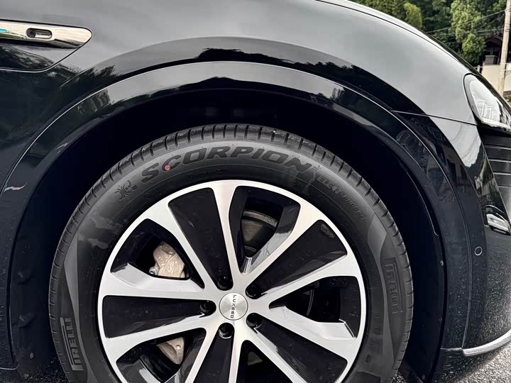 Фото 5 - Luxeed R7