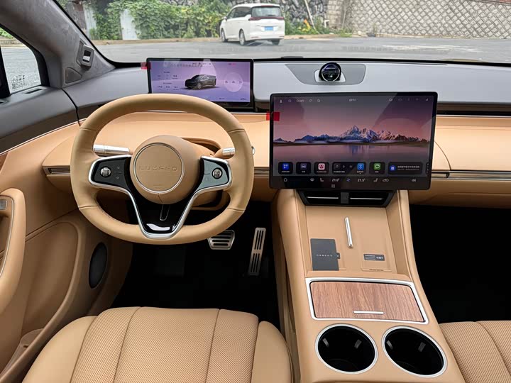 Фото 9 - Luxeed R7