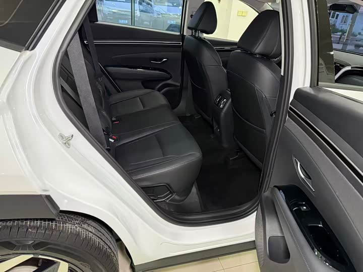 Фото 13 - Hyundai Tucson L