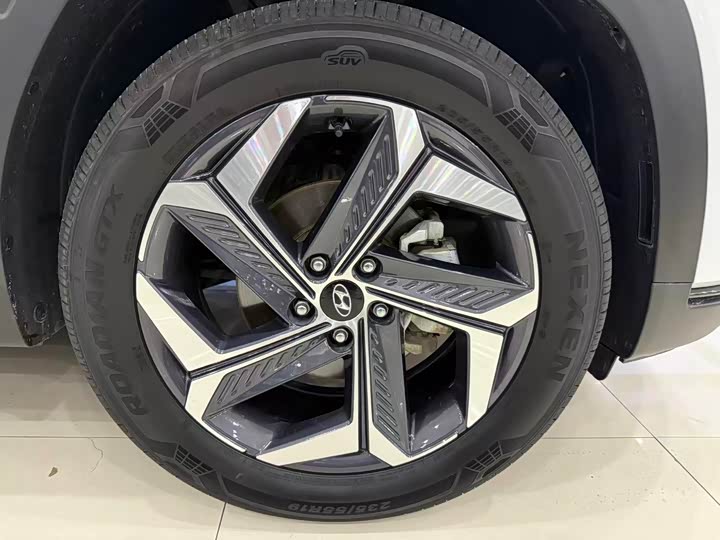 Фото 18 - Hyundai Tucson L