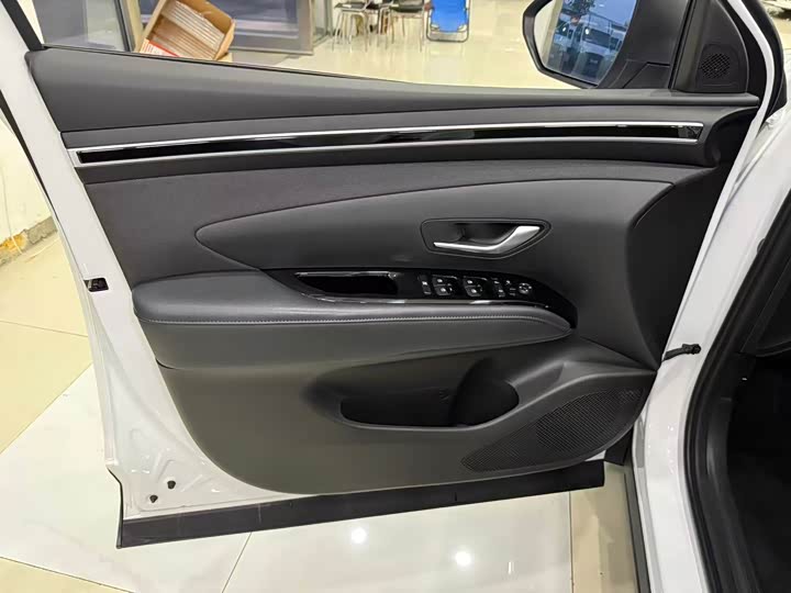 Фото 4 - Hyundai Tucson L