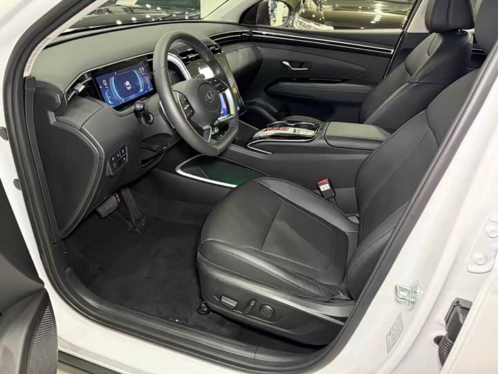 Фото 5 - Hyundai Tucson L