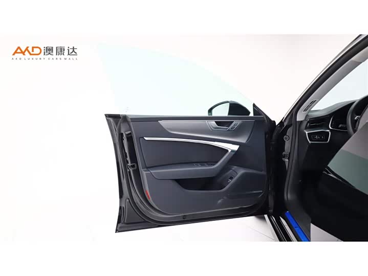 Фото 10 - Audi A7