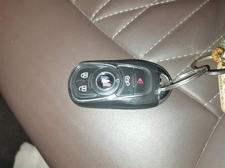 Фото 12 - Buick GL8 ES