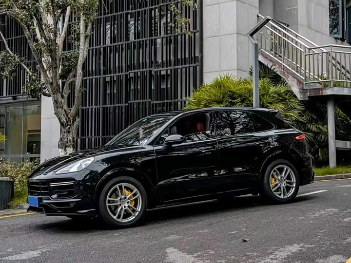 Фото 1 - Porsche Cayenne