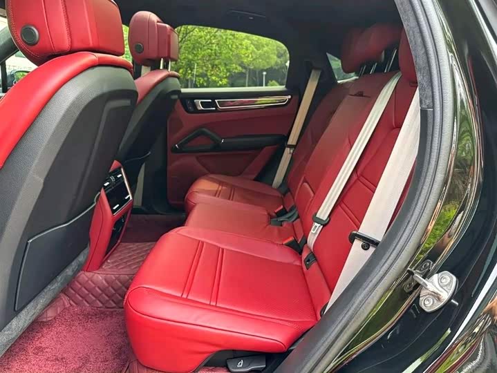 Фото 9 - Porsche Cayenne