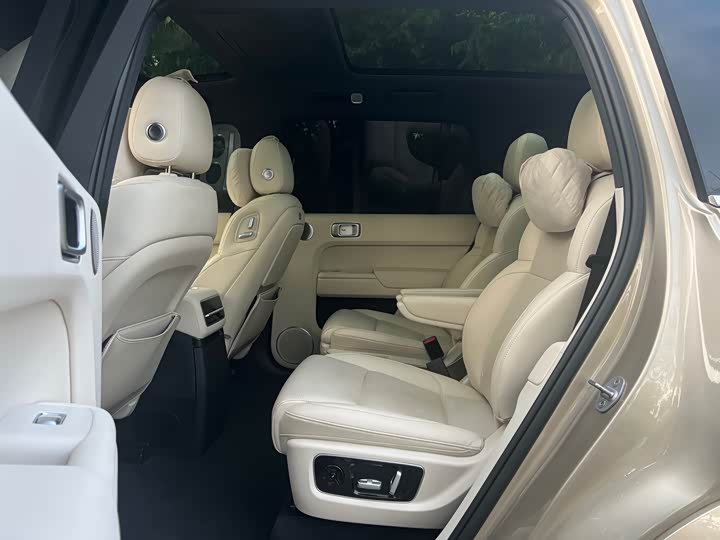 Фото 10 - LiXiang L9