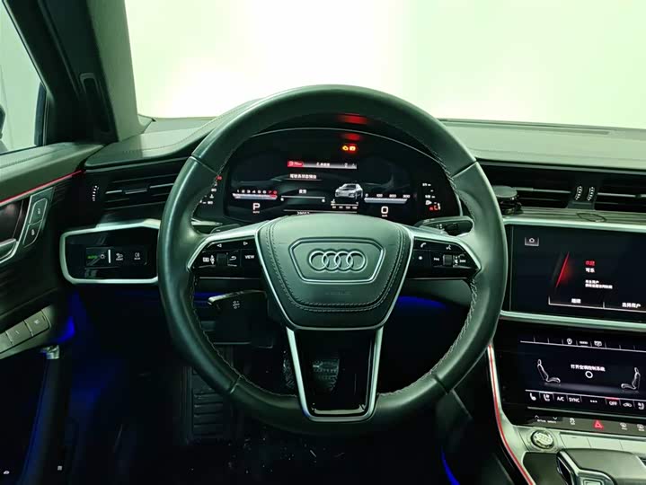 Фото 11 - Audi A6L