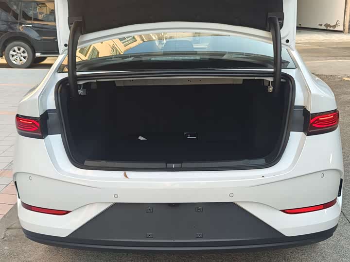 Фото 6 - BYD Qin Plus