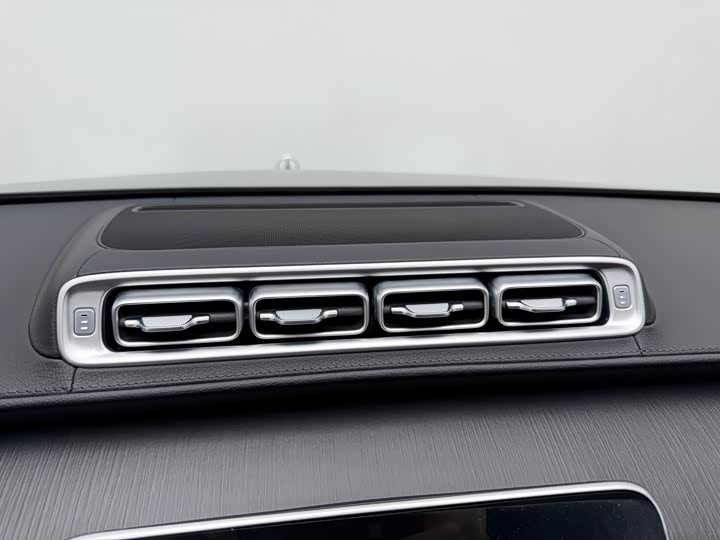 Фото 13 - Mercedes-Benz S-Class