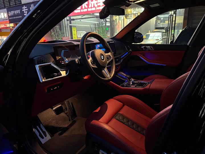 Фото 2 - BMW X5 M