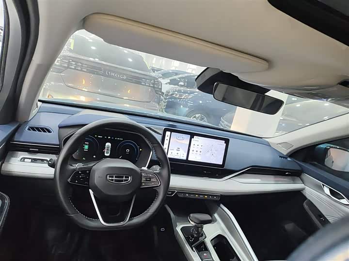 Фото 10 - Geely Preface