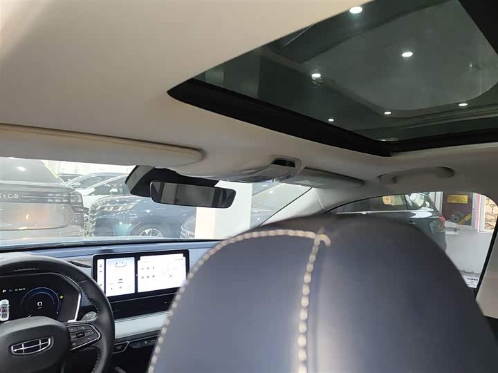 Фото 18 - Geely Preface