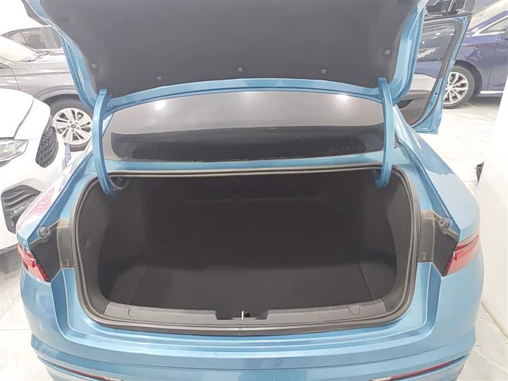 Фото 19 - Geely Preface