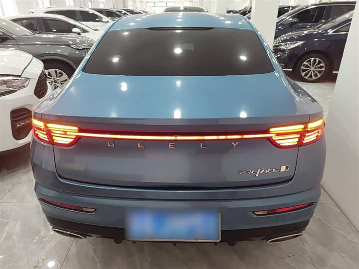 Фото 6 - Geely Preface