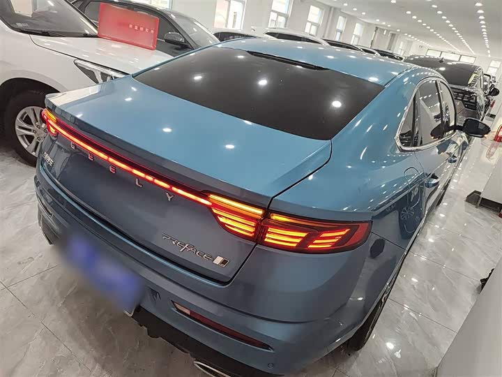 Фото 7 - Geely Preface