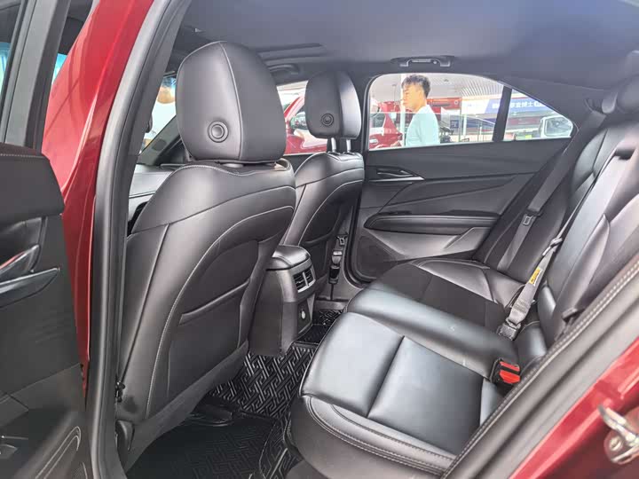 Фото 5 - Cadillac CT4