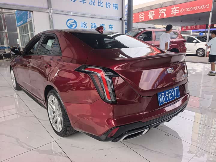 Фото 6 - Cadillac CT4