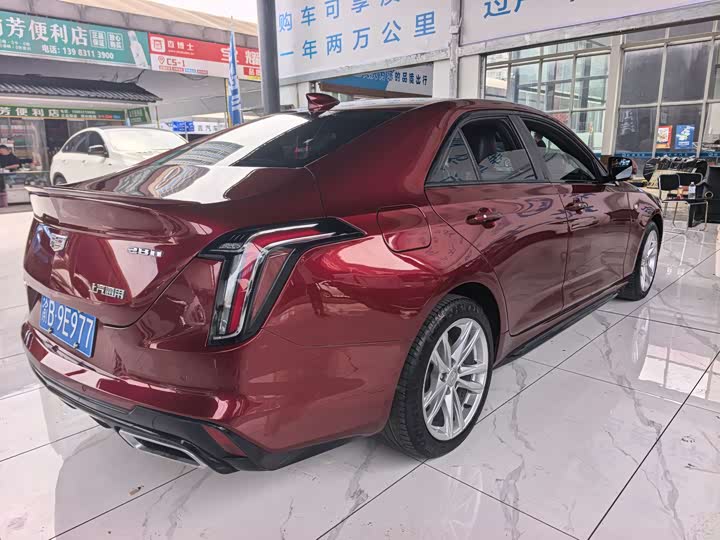 Фото 8 - Cadillac CT4