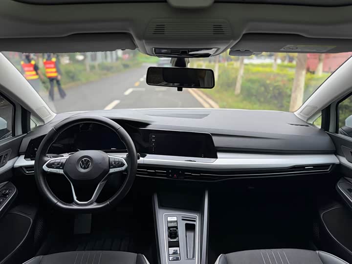 Фото 11 - Volkswagen Golf