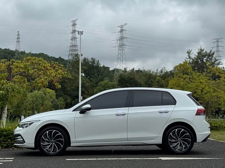 Фото 3 - Volkswagen Golf