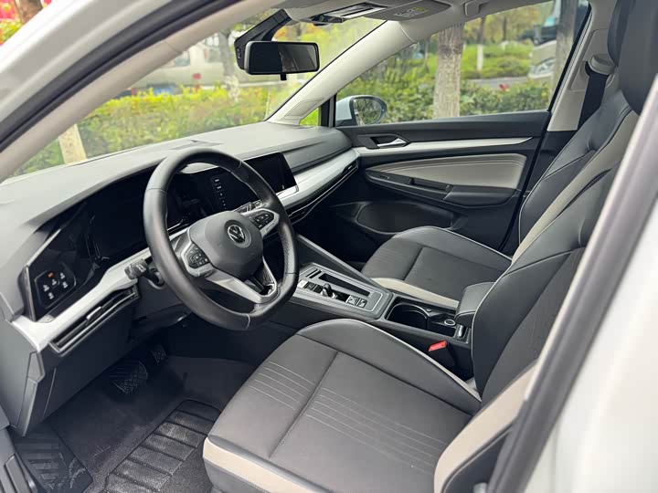 Фото 7 - Volkswagen Golf