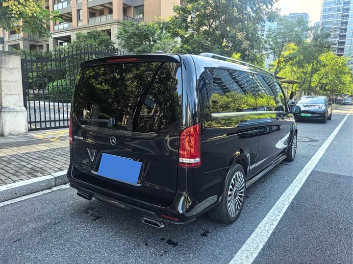 Фото 5 - Mercedes-Benz V-Class