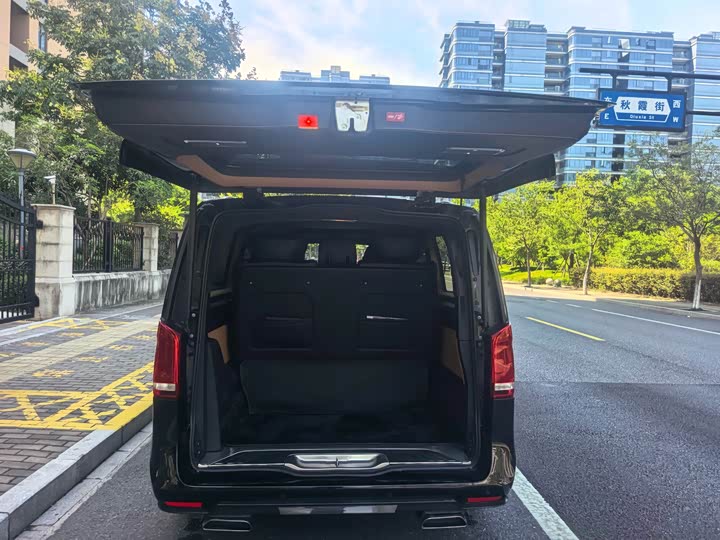 Фото 7 - Mercedes-Benz V-Class