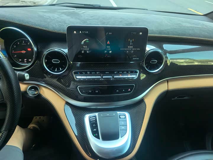 Фото 9 - Mercedes-Benz V-Class