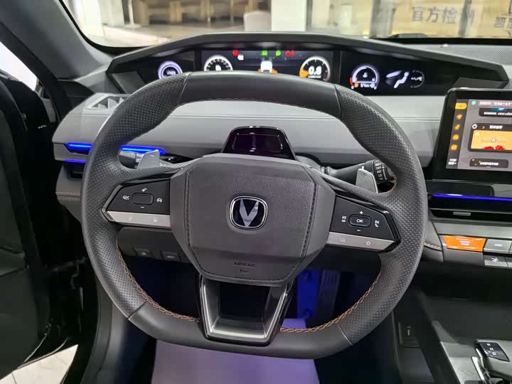 Фото 12 - Changan UNI-V