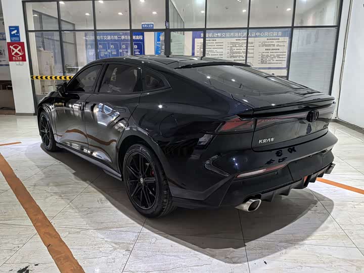 Фото 6 - Changan UNI-V