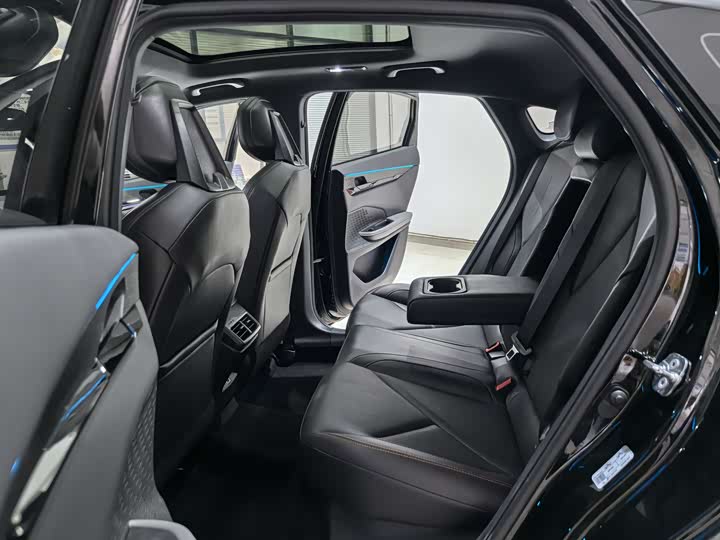 Фото 9 - Changan UNI-V