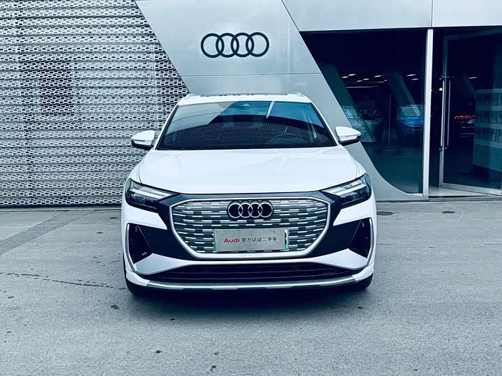 Фото 3 - Audi Q4 e-tron