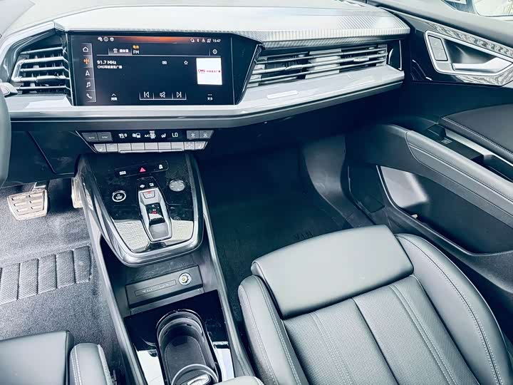 Фото 8 - Audi Q4 e-tron