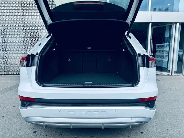 Фото 9 - Audi Q4 e-tron